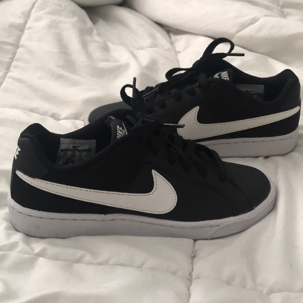 Nike Court Royale sneakers
